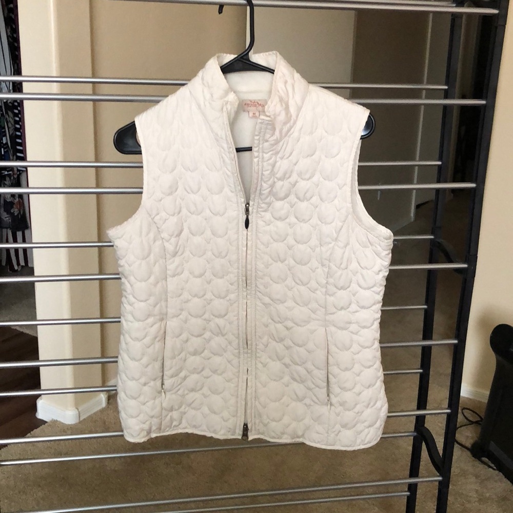 White vest
